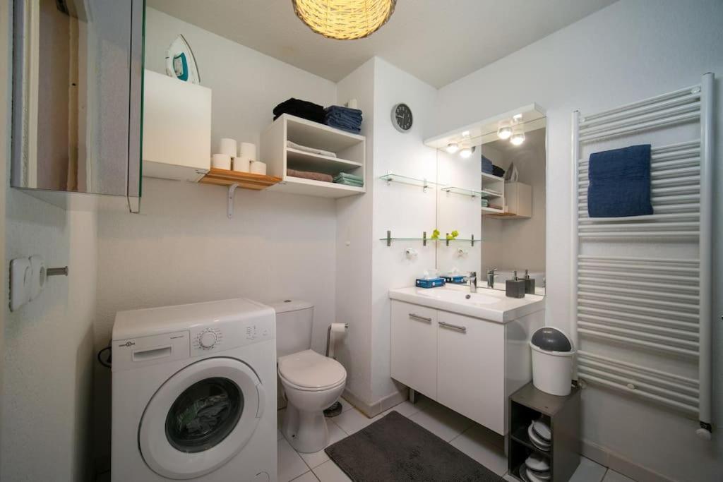 Fully Equipped Apartment With Terrace Sleeps 4 Марсилия Екстериор снимка