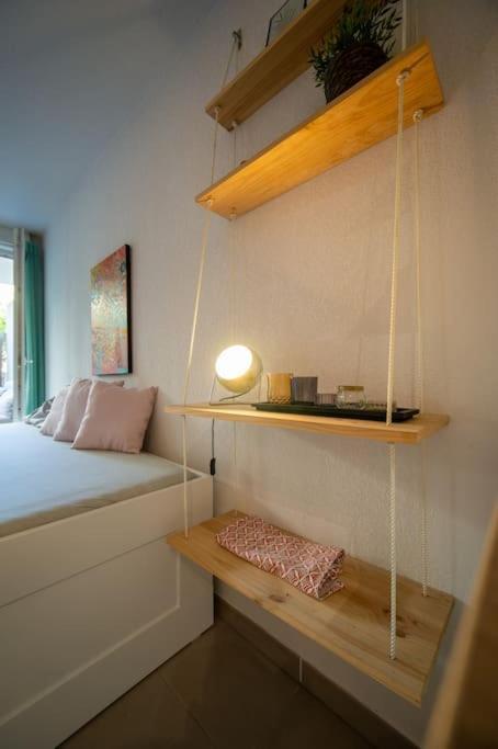 Fully Equipped Apartment With Terrace Sleeps 4 Марсилия Екстериор снимка
